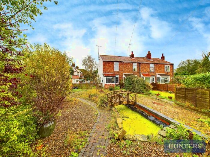2 Bedroom Semi-Detached House For Sale In Lamb Row, Rudston, Driffield, YO25