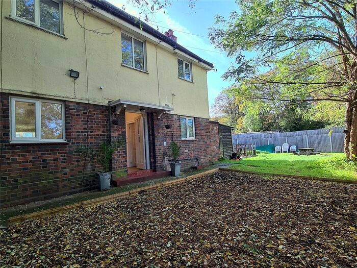 2 Bedroom Flat To Rent In Hawksbrook Lane, Beckenham, BR3