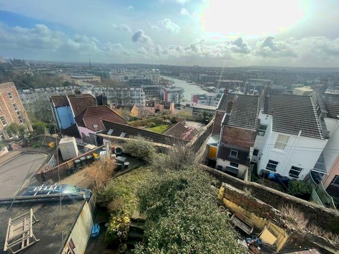 1 Bedroom Flat To Rent In Bellevue Crescent, Bristol, BS8