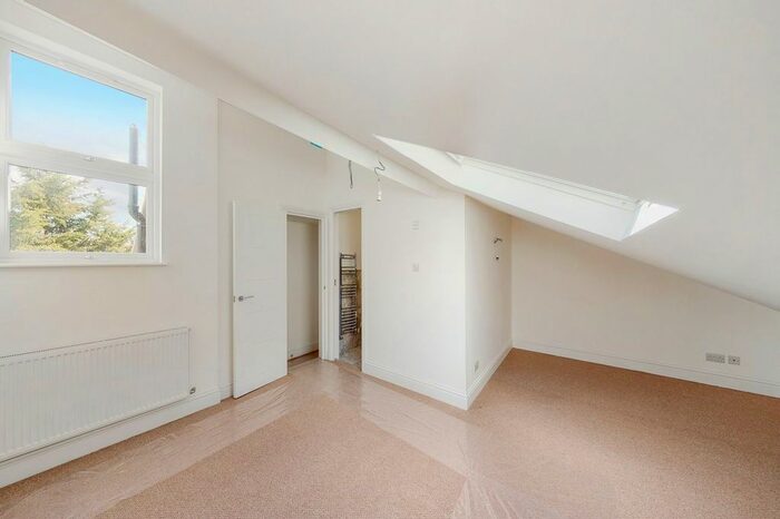 1 Bedroom Flat To Rent In Middle Lane, London, N8