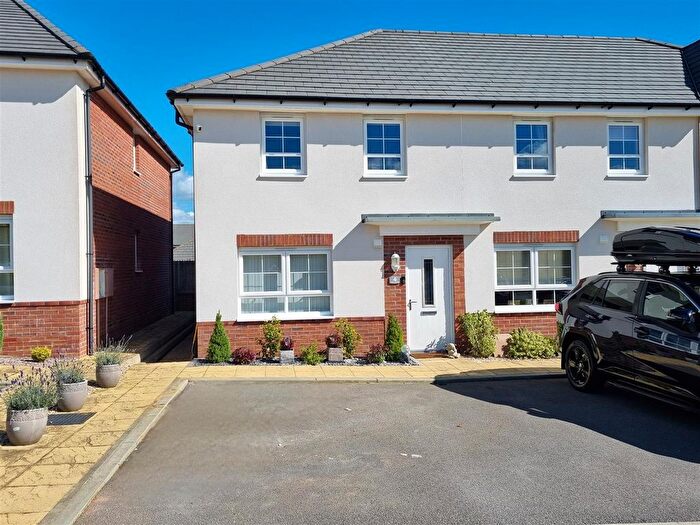 3 Bedroom Property For Sale In Grammers Park, Launceston, PL15