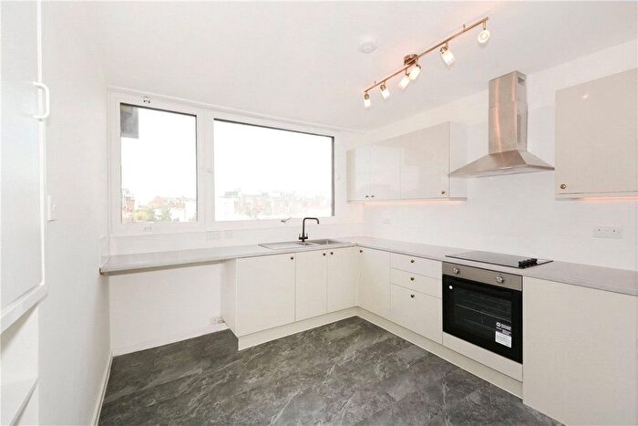 3 Bedroom Flat For Sale In Tachbrook Street, Pimlico, London, SW1V