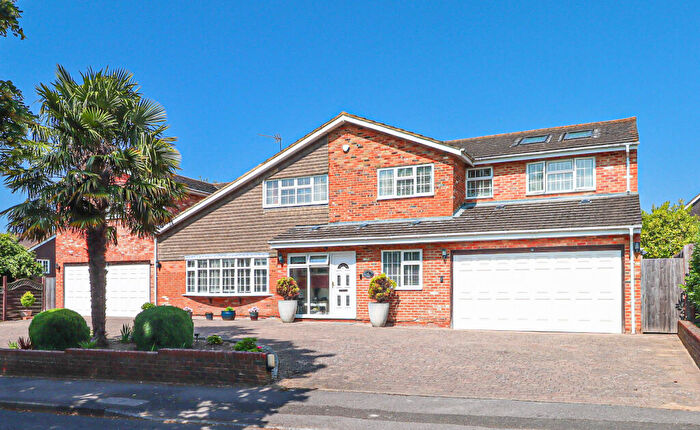 7 Bedroom Detached House For Sale In Netherfield Road, Harpenden, AL5