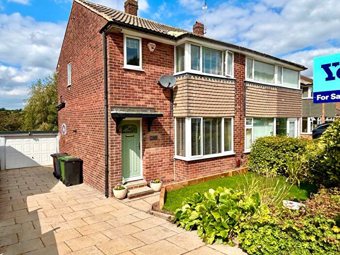 3 Bedroom Semi-detached House For Sale In Moseley Wood Gardens, Cookridge, LS16