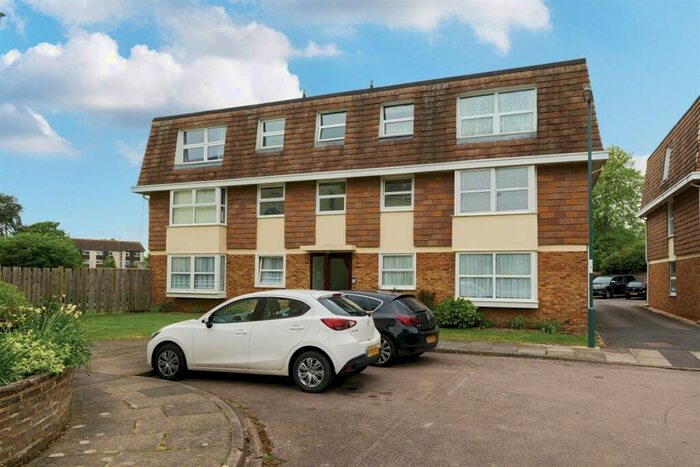 2 Bedroom Flat To Rent In High Street, Bognor Regis, PO21