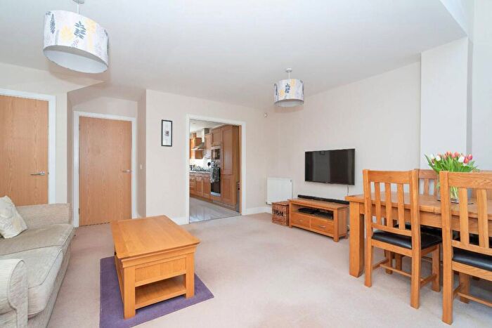 4 Bedroom Terraced House For Sale In Butterfly Crescent, Hemel Hempstead, HP3