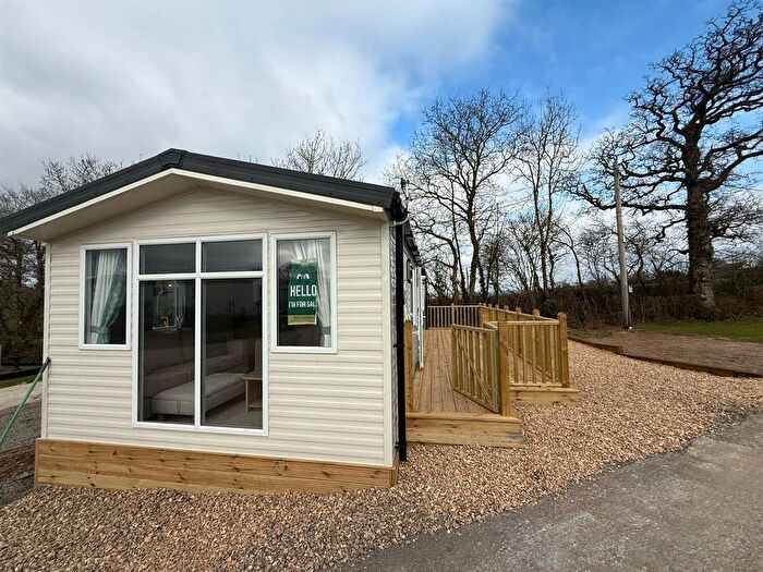 2 Bedroom Mobile/park Home For Sale In Springfield Holiday Park, Tedburn St Mary, Exeter, Devon, EX6