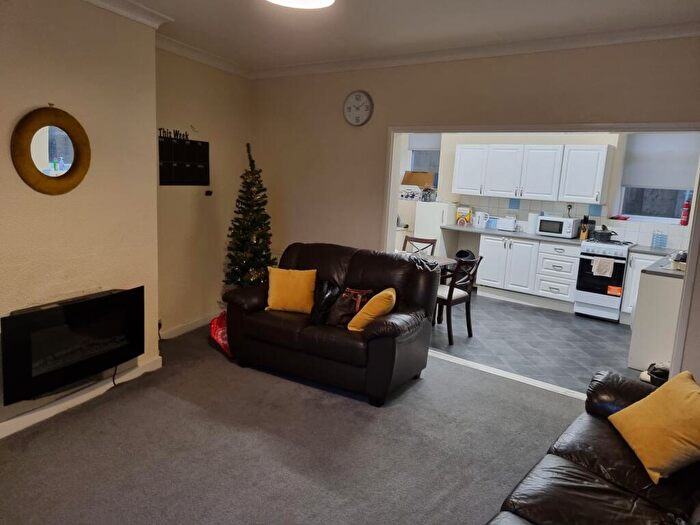 3 Bedroom End Of Terrace House For Sale In Back Clough, Halifax, HX3