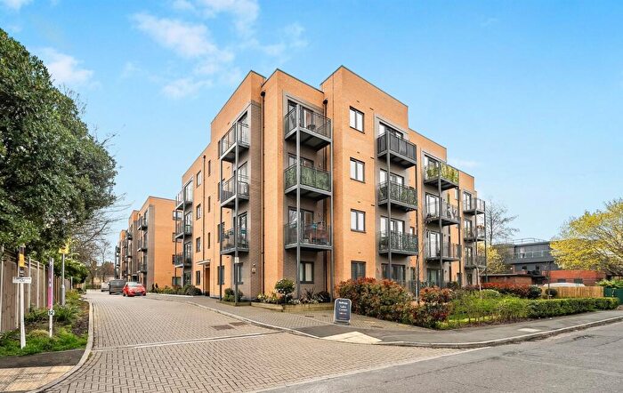 2 Bedroom Apartment For Sale In Clivemont Road, Maidenhead, SL6