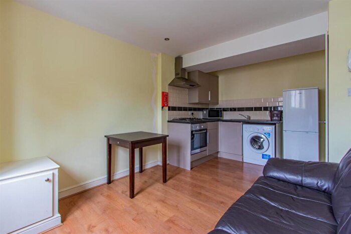 1 Bedroom Private Hall To Rent In Richmond Road, Cathays, CF24