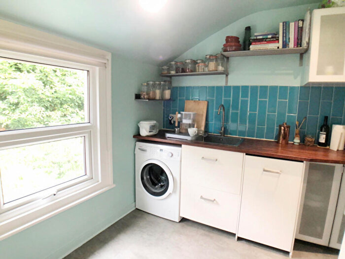 1 Bedroom Flat To Rent In St. Donatts Road, London, SE14