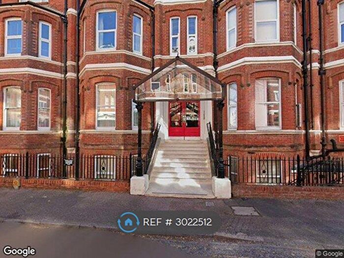 2 Bedroom Flat To Rent In Grand Marine Court, Bournemouth, BH2