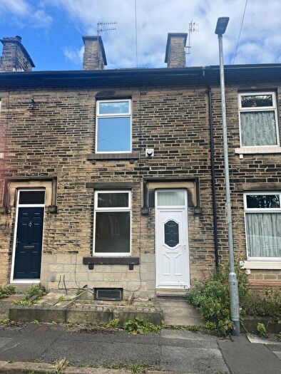 4 Bedroom Terraced House To Rent In Clifton Place, Shipley, Bradford, BD18