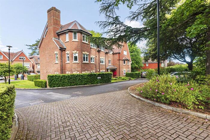 2 Bedroom Apartment To Rent In Aldersey Road Guildford, GU1
