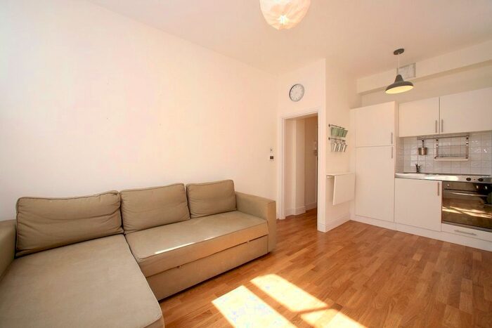 1 Bedroom Flat To Rent In Judd Street, Bloomsbury, London, WC1H