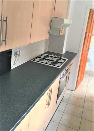 4 Bedroom Semi-Detached House To Rent In Hubert Road, Selly Oak, Birmingham, B29