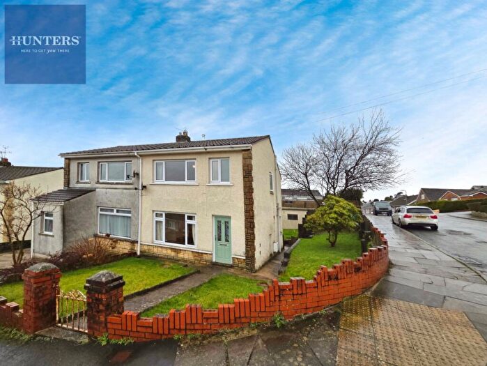 3 Bedroom Semi-Detached House For Sale In Caer Berllan, Pencoed, Bridgend, CF35