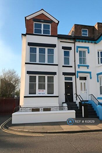 2 Bedroom Flat To Rent In Lonsdale Road, Blackpool, FY1