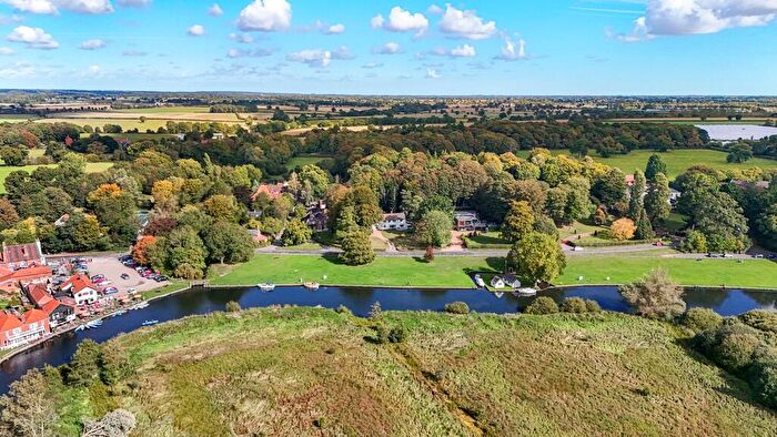 5 Bedroom Detached House For Sale In Coltishall, Norwich, NR12