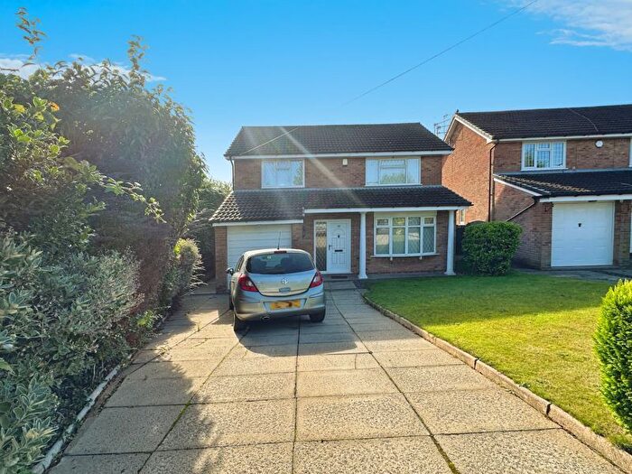 4 Bedroom Detached House For Sale In Newhaven Close, Bury, BL8