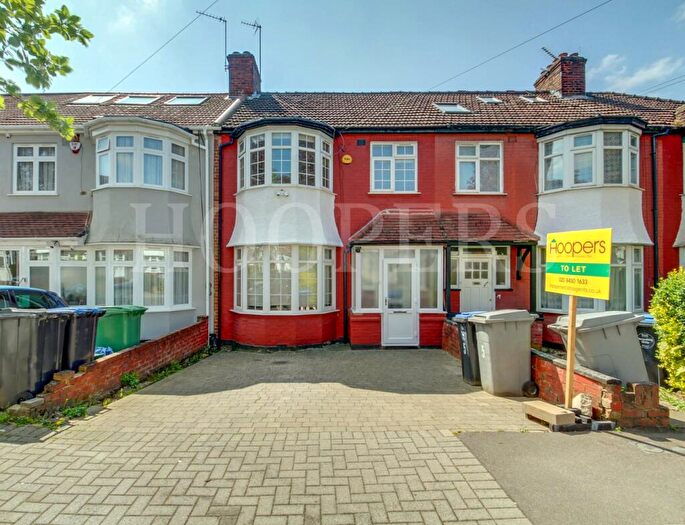 3 Bedroom House To Rent In Cairnfield Avenue, London, NW2