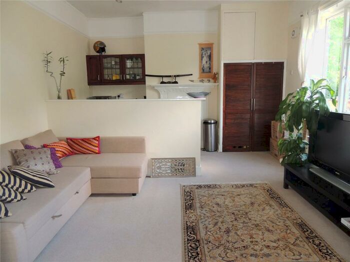 1 Bedroom Apartment To Rent In Brighton Road, Purley, CR8