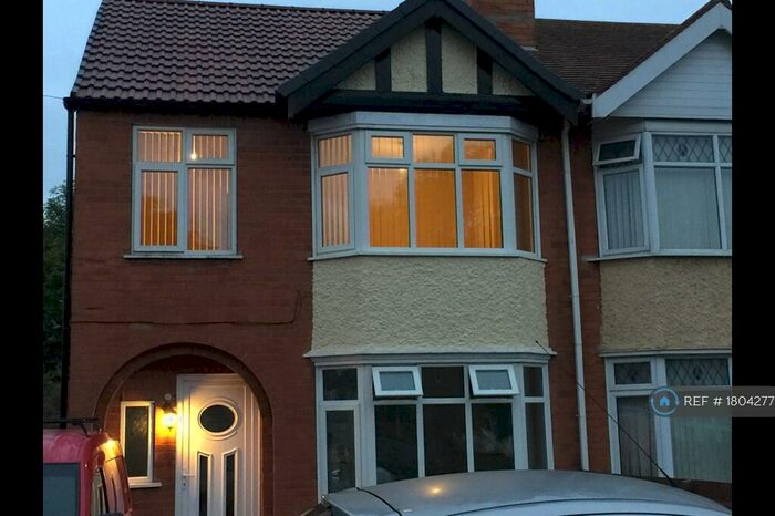 3 Bedroom Semi-Detached House To Rent In Charlbury Road, Nottingham, NG8