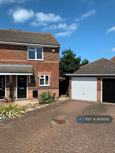 2 Bedroom Semi-Detached House To Rent In Shorefields, Rainham, Gillingham, ME8