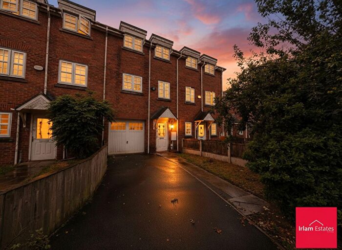 4 Bedroom Terraced House For Sale In Glenmuir Close, Irlam, M44