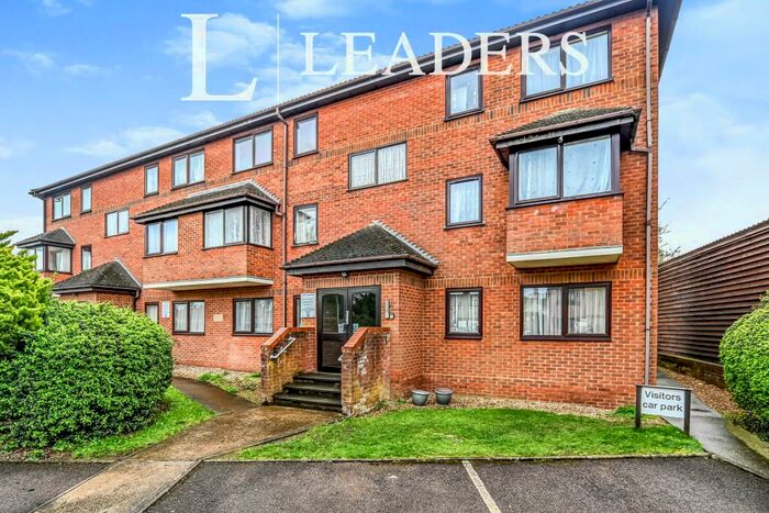 2 Bedroom Flat To Rent In Back Street, Biggleswade, SG18