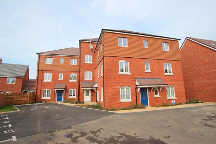 2 Bedroom Flat To Rent In Porus Piece, Leighton Buzzard, LU7