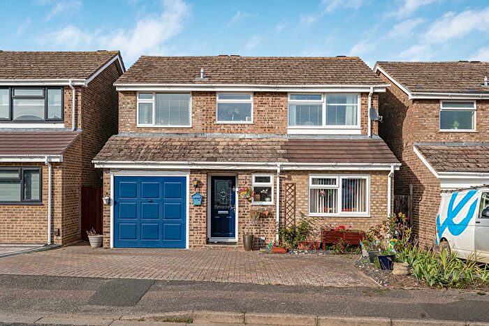 4 Bedroom Detached House For Sale In Coromandel, Abingdon, OX14