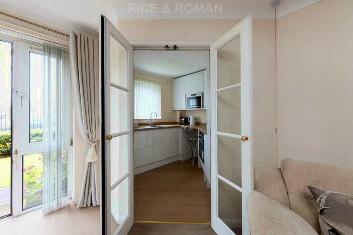 2 Bedroom Retirement Property For Sale In The Meads, Windsor, SL4