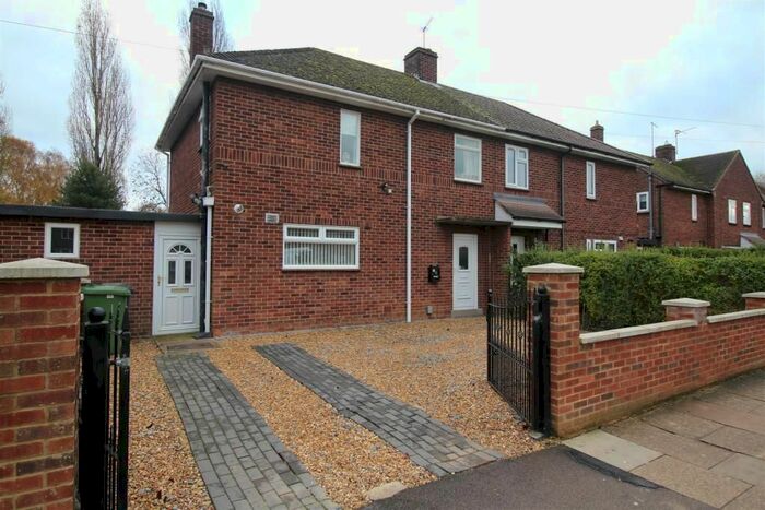 3 Bedroom Semi-Detached House To Rent In Eastern Avenue, Dogsthorpe, Peterborough, PE1