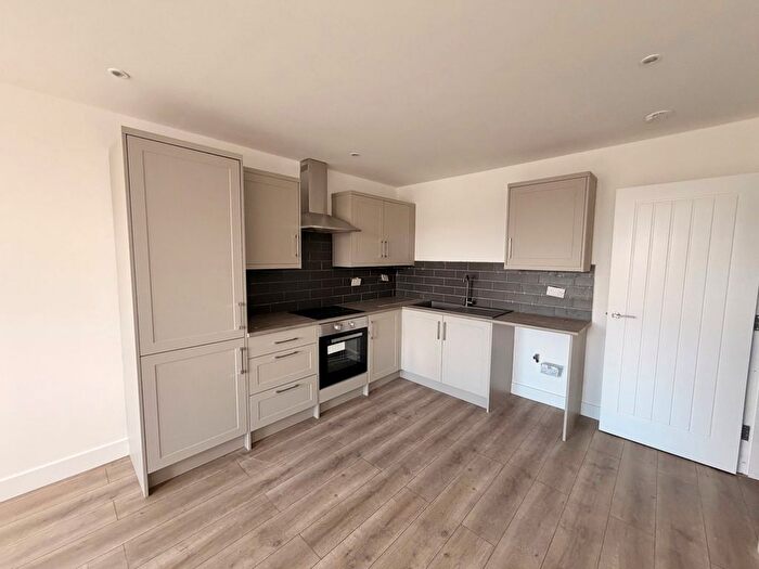 3 Bedroom Flat To Rent In Westgate, Rotherham, South Yorkshire, S60