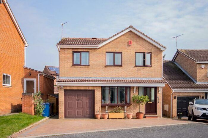 4 Bedroom Detached House To Rent In Porlock Court, Oakwood, DE21