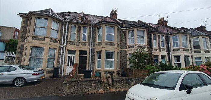 4 Bedroom House To Rent In Brynland Avenue, Bristol, BS7