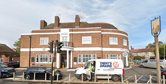 2 Bedroom Terraced House To Rent In Flat B Longwood Gardens, Ilford, IG5