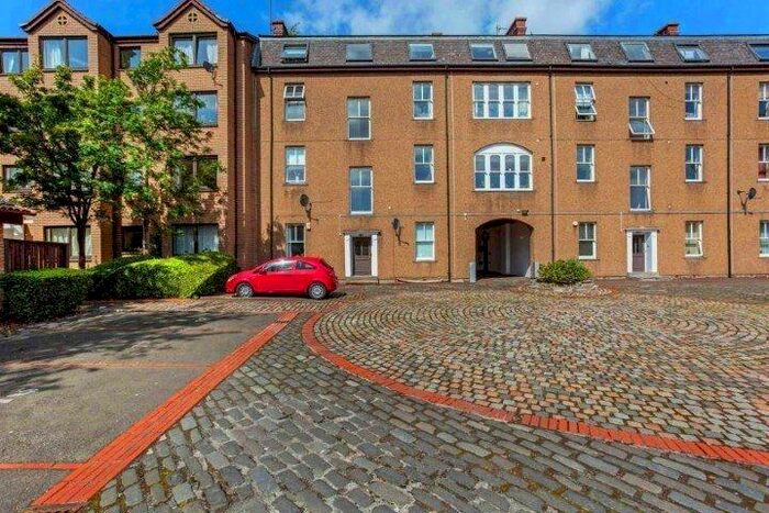 1 Bedroom Apartment To Rent In Bell Street, Merchant City, G4