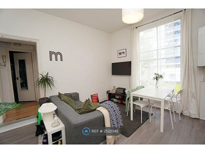 2 Bedroom Flat To Rent In Caledonian Road, London, N1