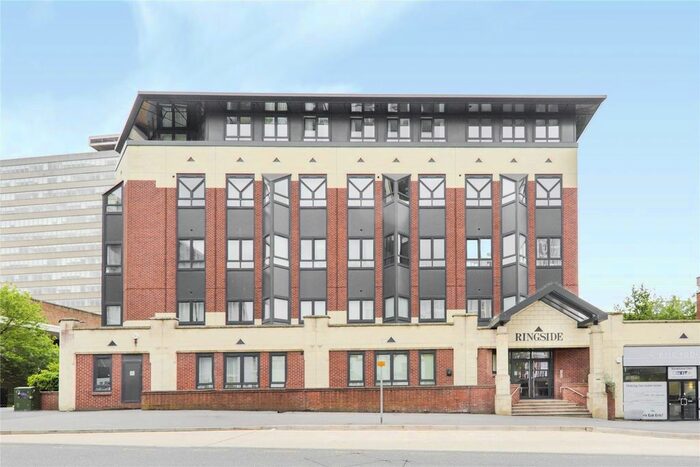 2 Bedroom Flat To Rent In Ringside, High Street, Bracknell, Berkshire, RG12