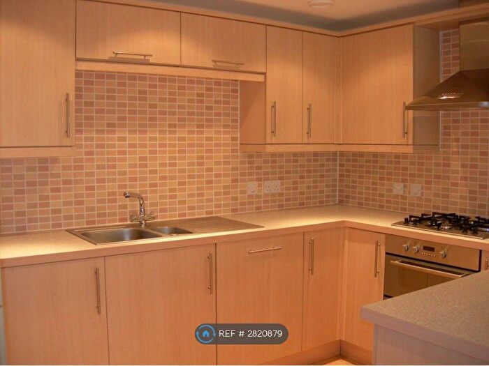 2 Bedroom Flat To Rent In Brunel Crescent, Swindon, SN2