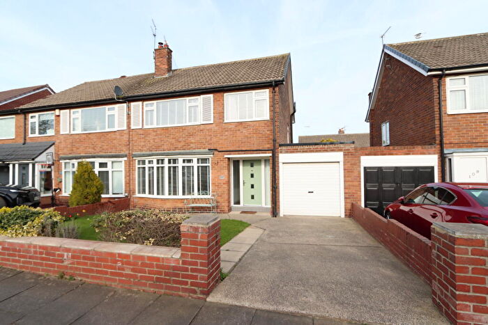 3 Bedroom Semi Detached House For Sale In Woodburn Drive, Whitley Bay, Tyne And Wear, NE26
