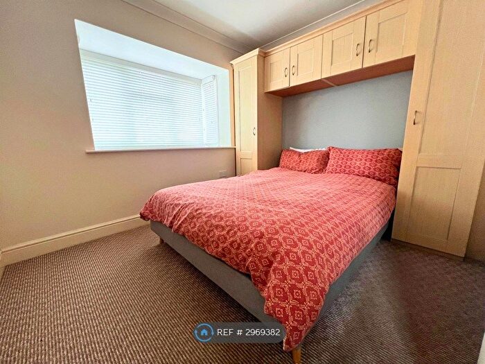 1 Bedroom Flat To Rent In Woodberry Way, Walton On The Naze, CO14