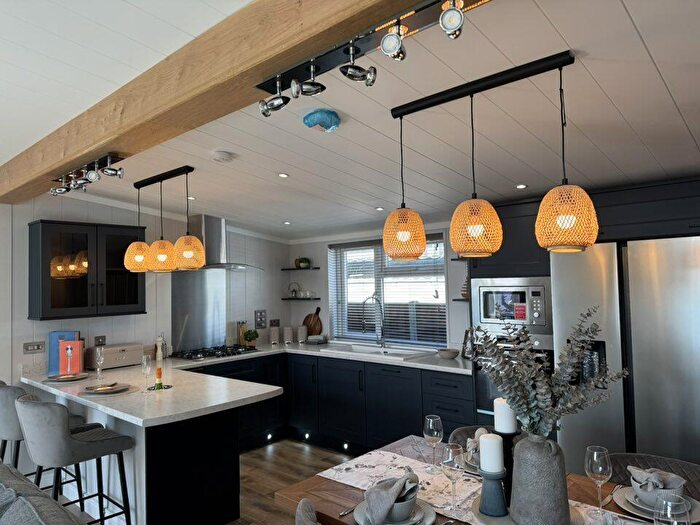 2 Bedroom Park Home For Sale In Omar Heron Lodge, Cherry Burton Luxury Lodge Park, Leconfield Road, Cherry Burton, East Riding Of Yorkshire, HU17