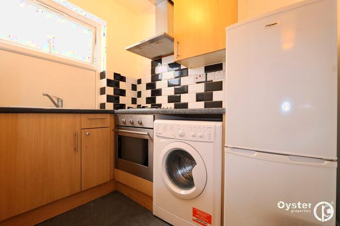 1 Bedroom Studio To Rent In Park Road, London, N8