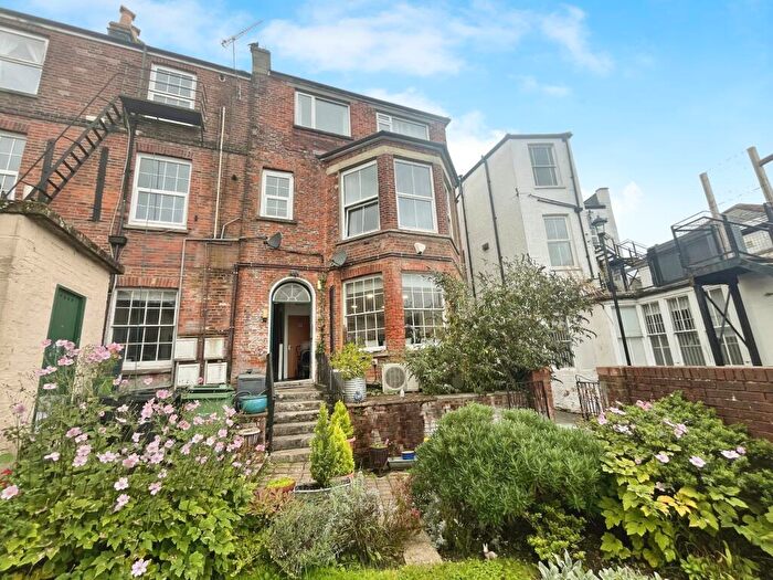 2 Bedroom Apartment To Rent In High Street, Ryde, PO33