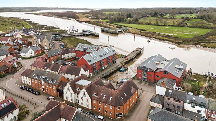 2 Bedroom Flat For Sale In Walter Radcliffe Road, Wivenhoe, Colchester, Essex, CO7