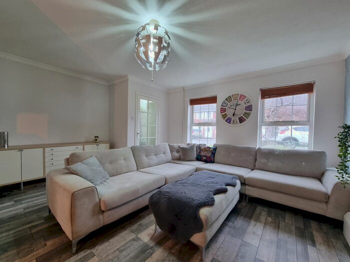 3 Bedroom Semi-Detached House To Rent In Abbotts Close, Syston, Leicester, LE7