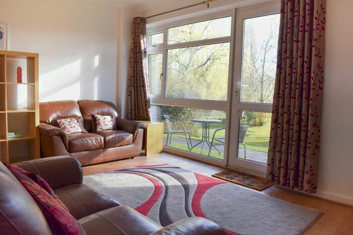 1 Bedroom Flat To Rent In The Beeches, West Didsbury, Didsbury, Manchester, M20